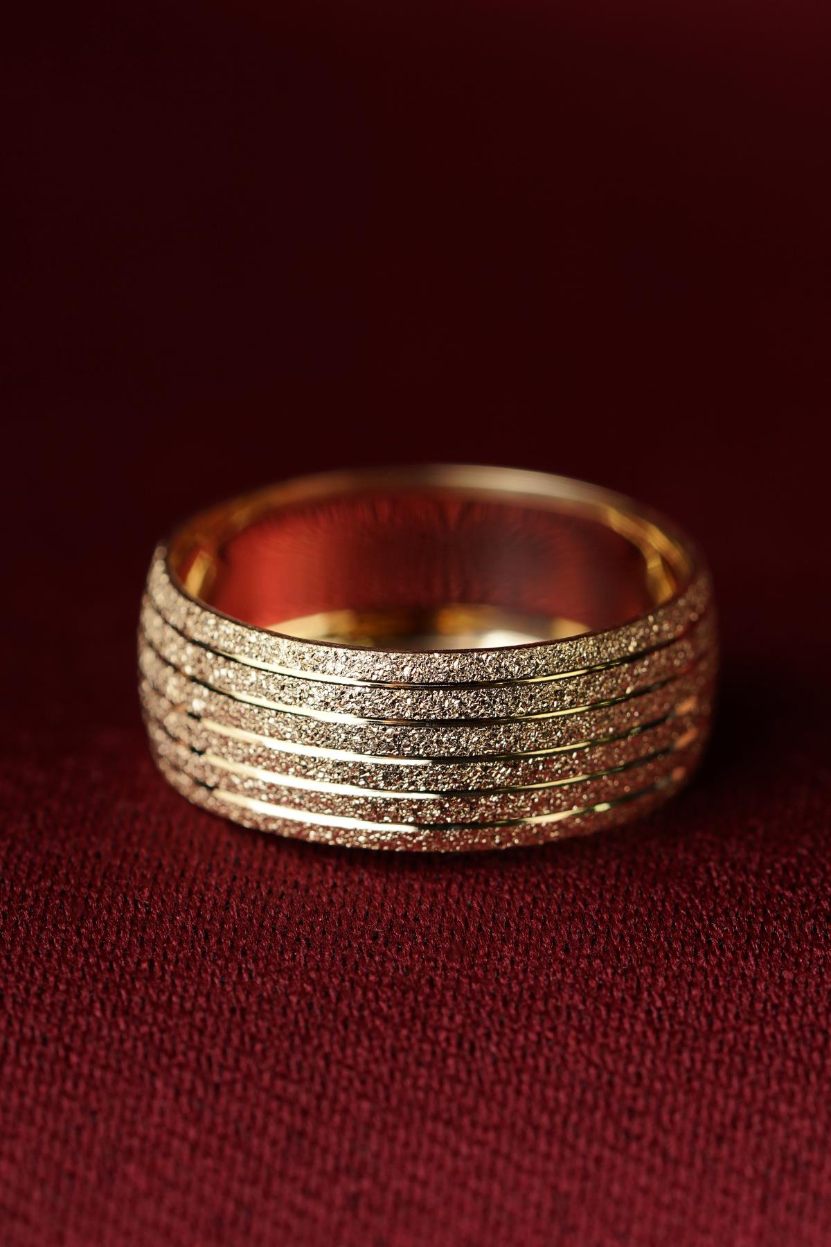 14K Gold Cara Wedding Band