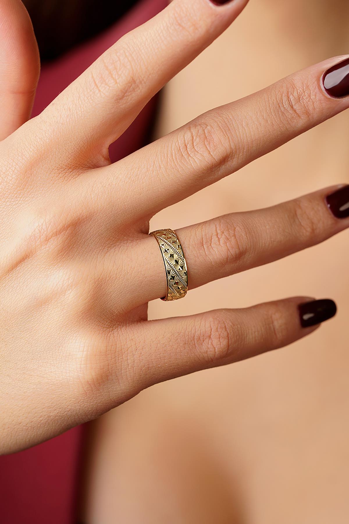 14K Gold Churros Wedding Band