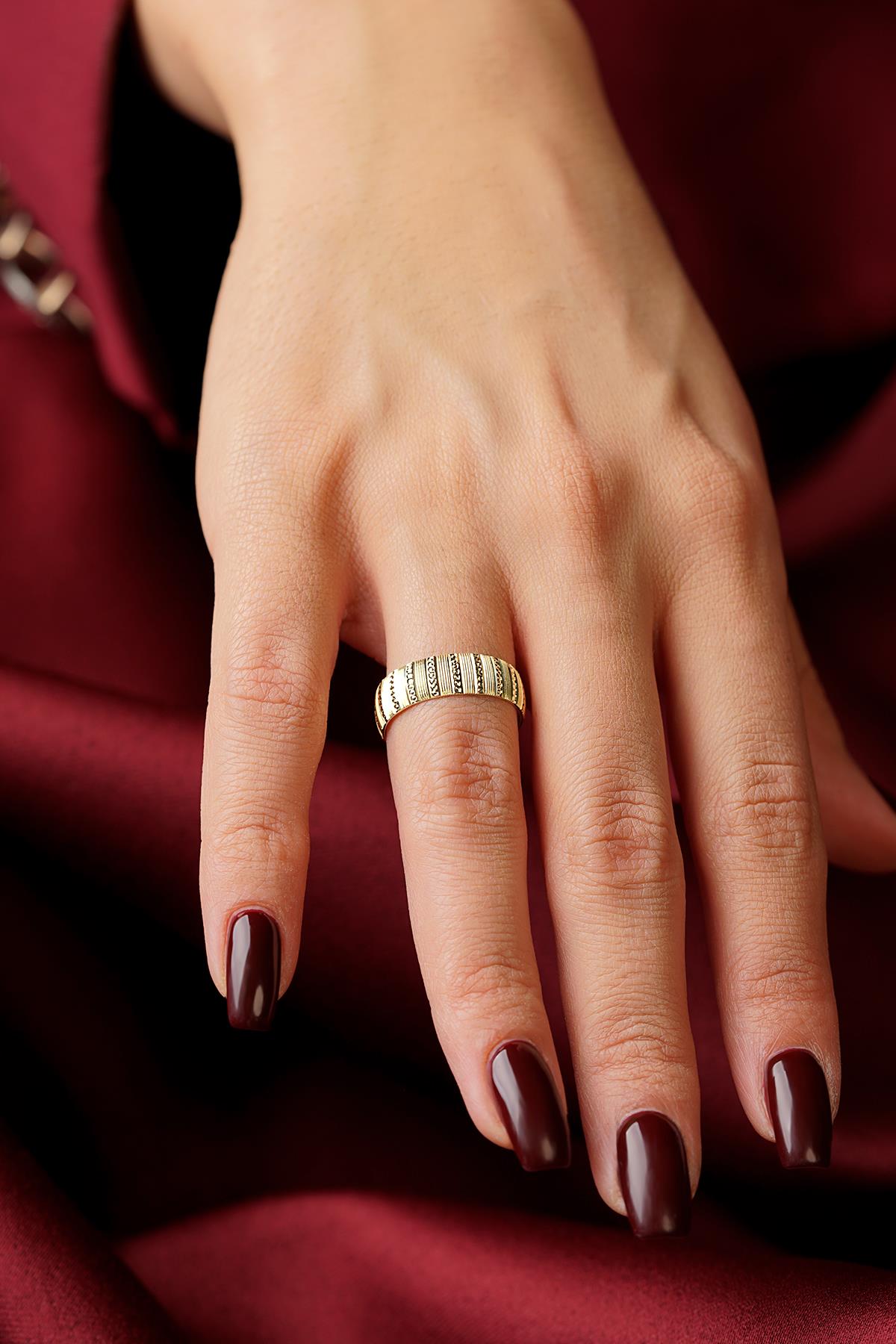 14K Solid Gold Clafoutis Wedding Band