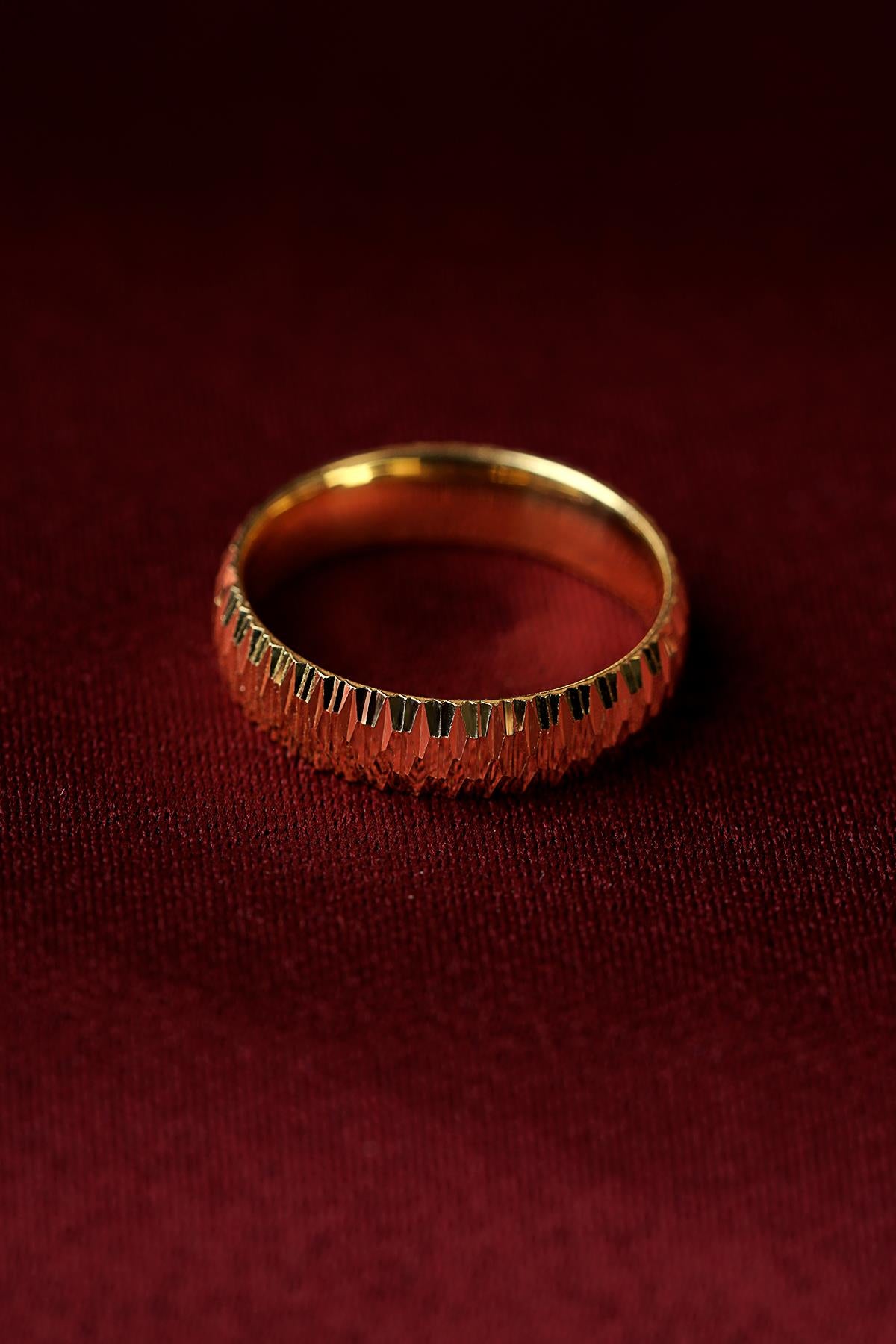 14K Solid Gold Cotta Wedding Band