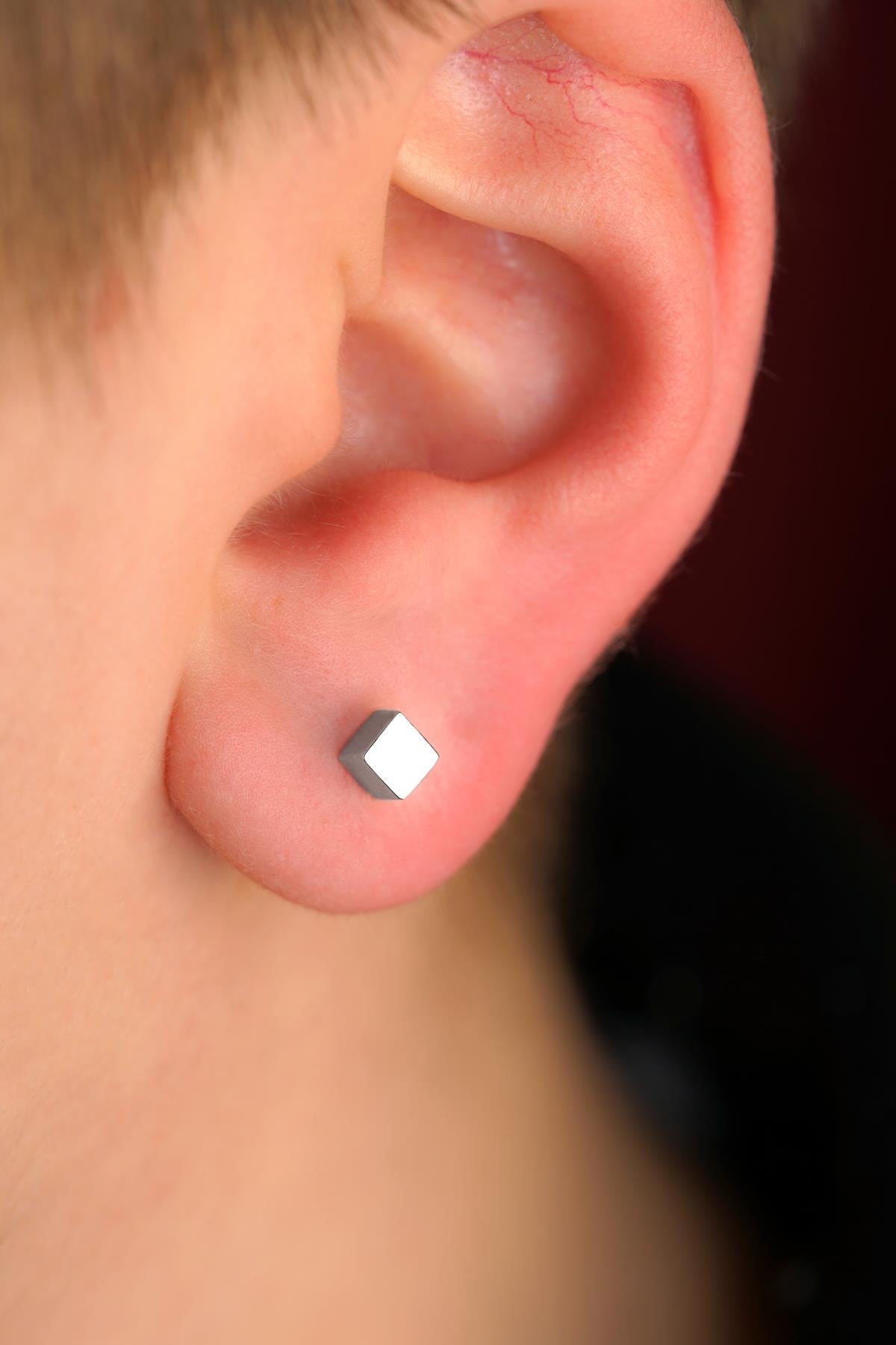 14K Gold Cube Men’s Earring