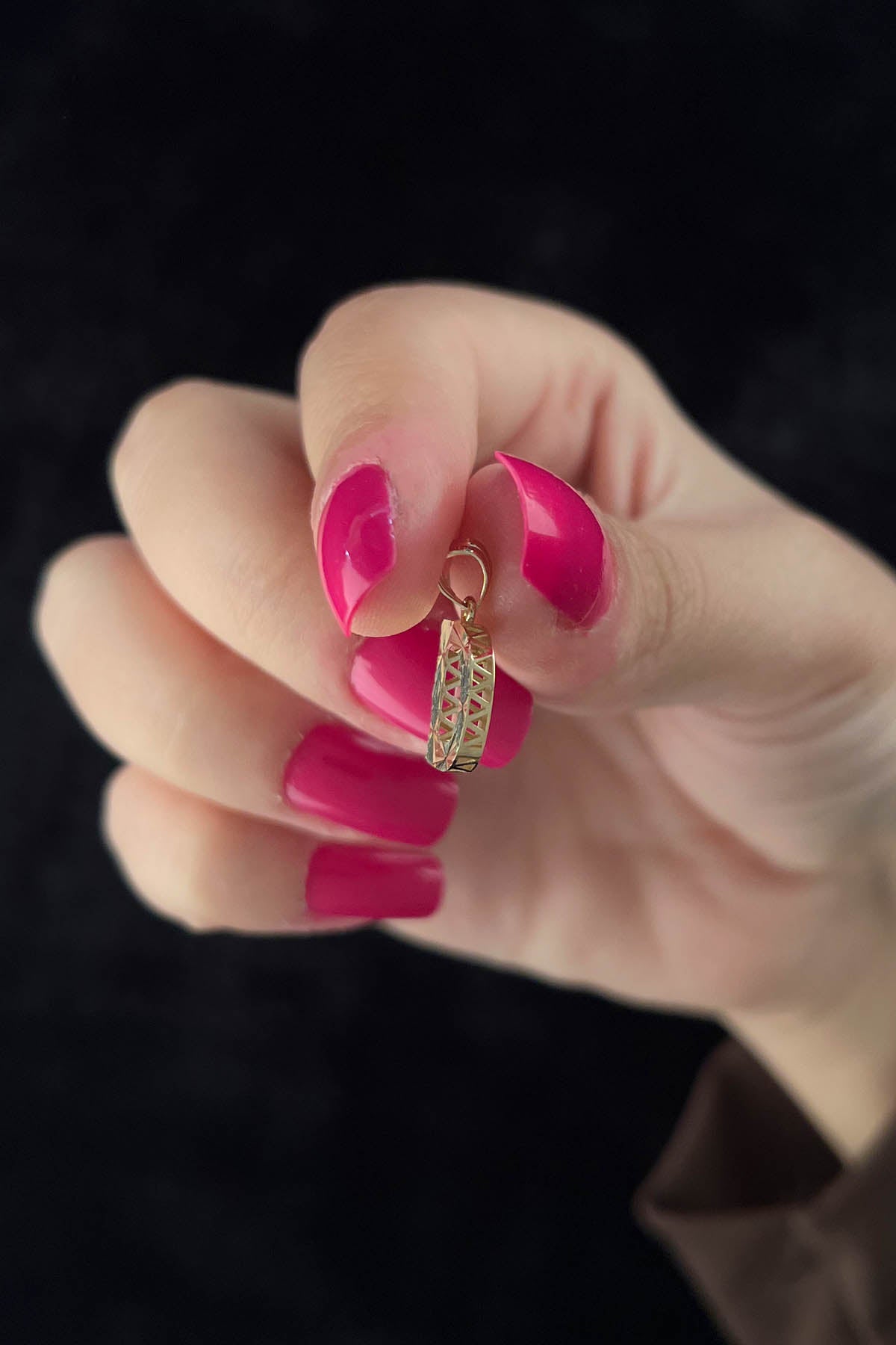 14K Gold D Letter Mini Shine Pendant