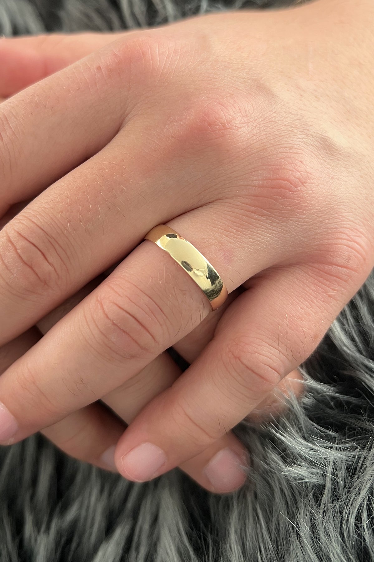 14K Gold D Shape Man Wedding Ring  0.196 inch