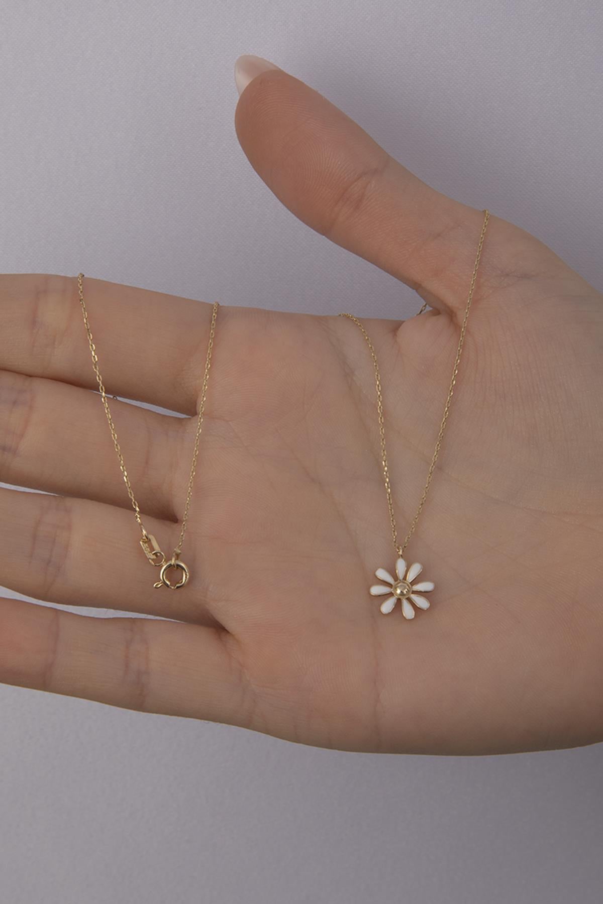 14K Gold Daisy Necklace