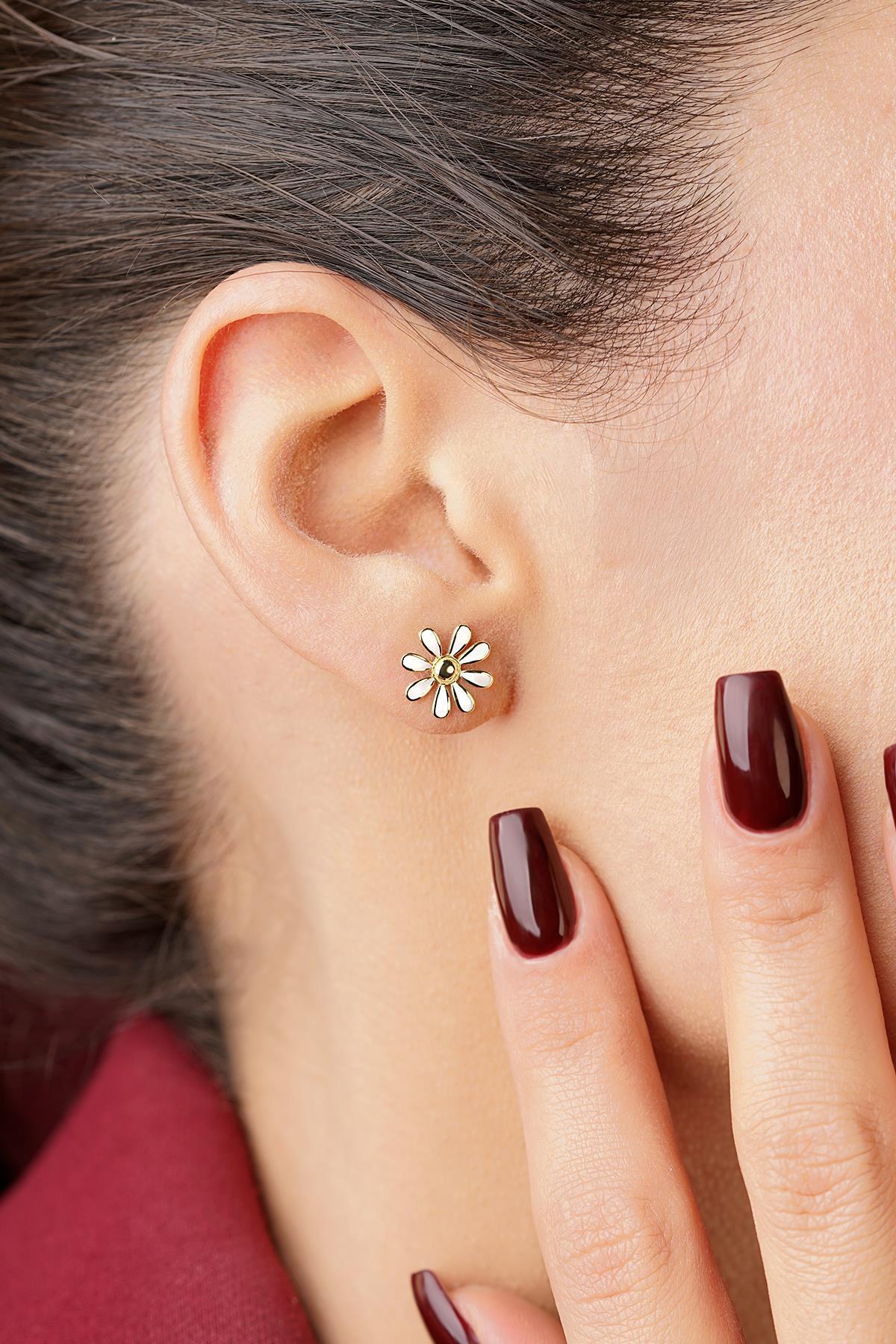 14K Gold Daisy Set