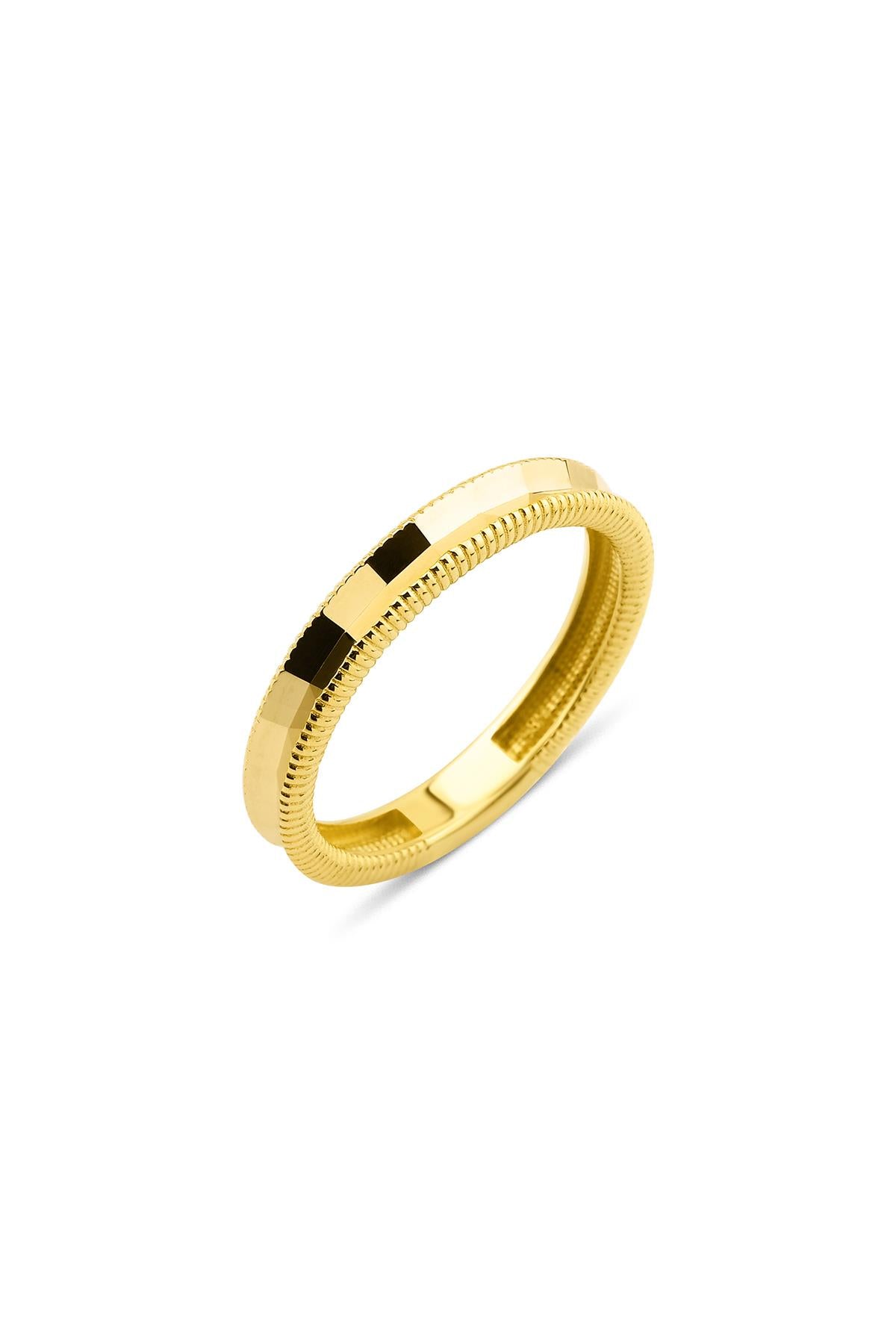 14K Gold Dazzling Ring