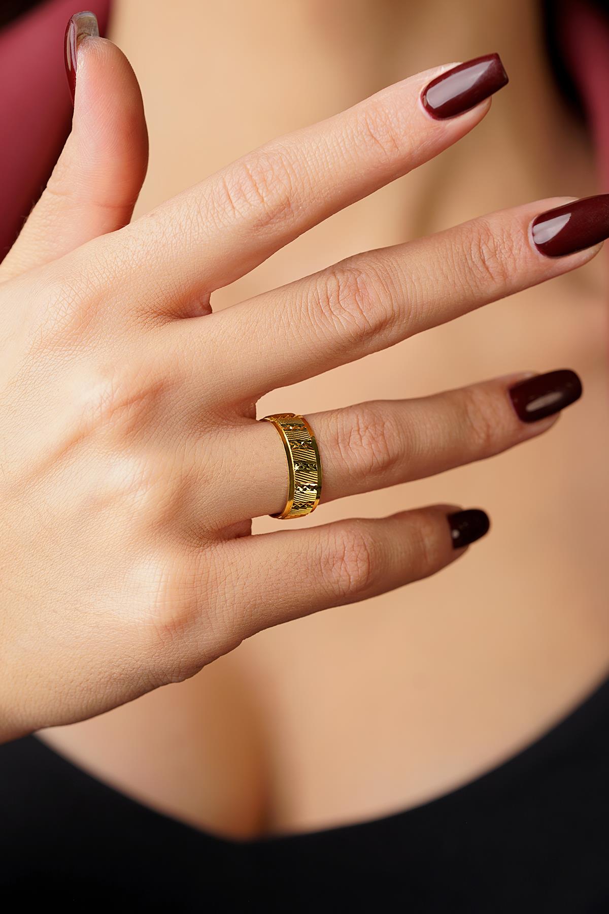 14K Gold De Nata Wedding Band