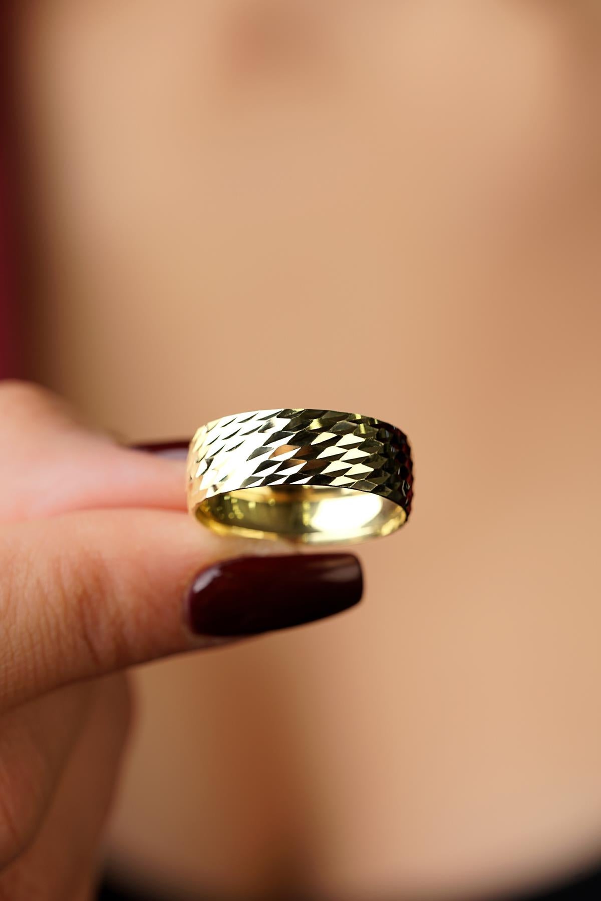 14K Gold Eclair Wedding Band