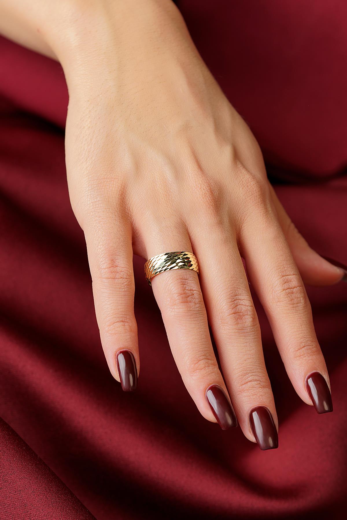 14K Gold Eclair Wedding Band