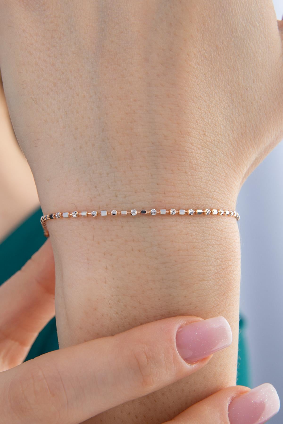 14K Gold Elegant Dorica Ball Bracelet