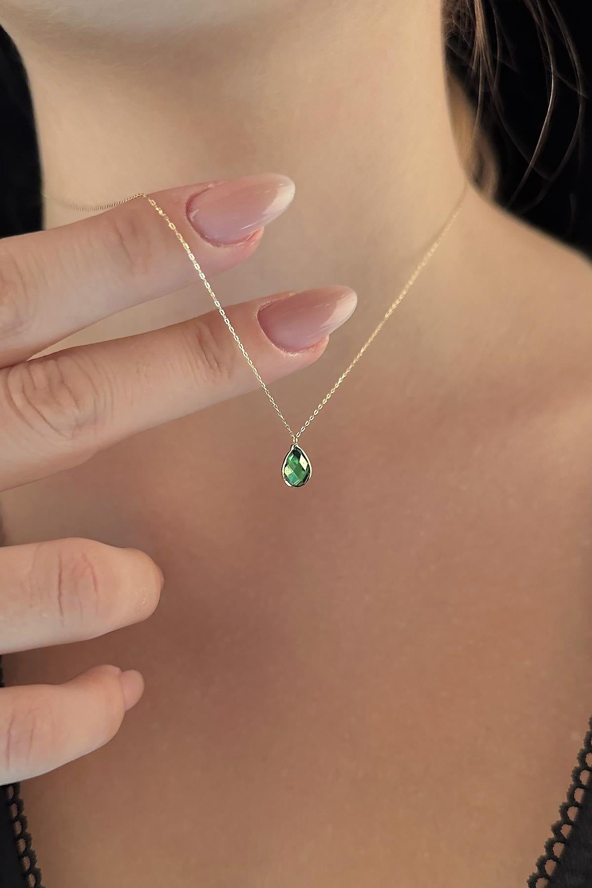14K Gold Emerald Stone Drop Shape Necklace