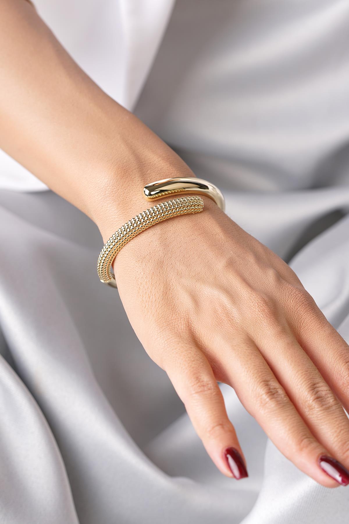 14K Gold Engraved Spiral Cuff Bangle