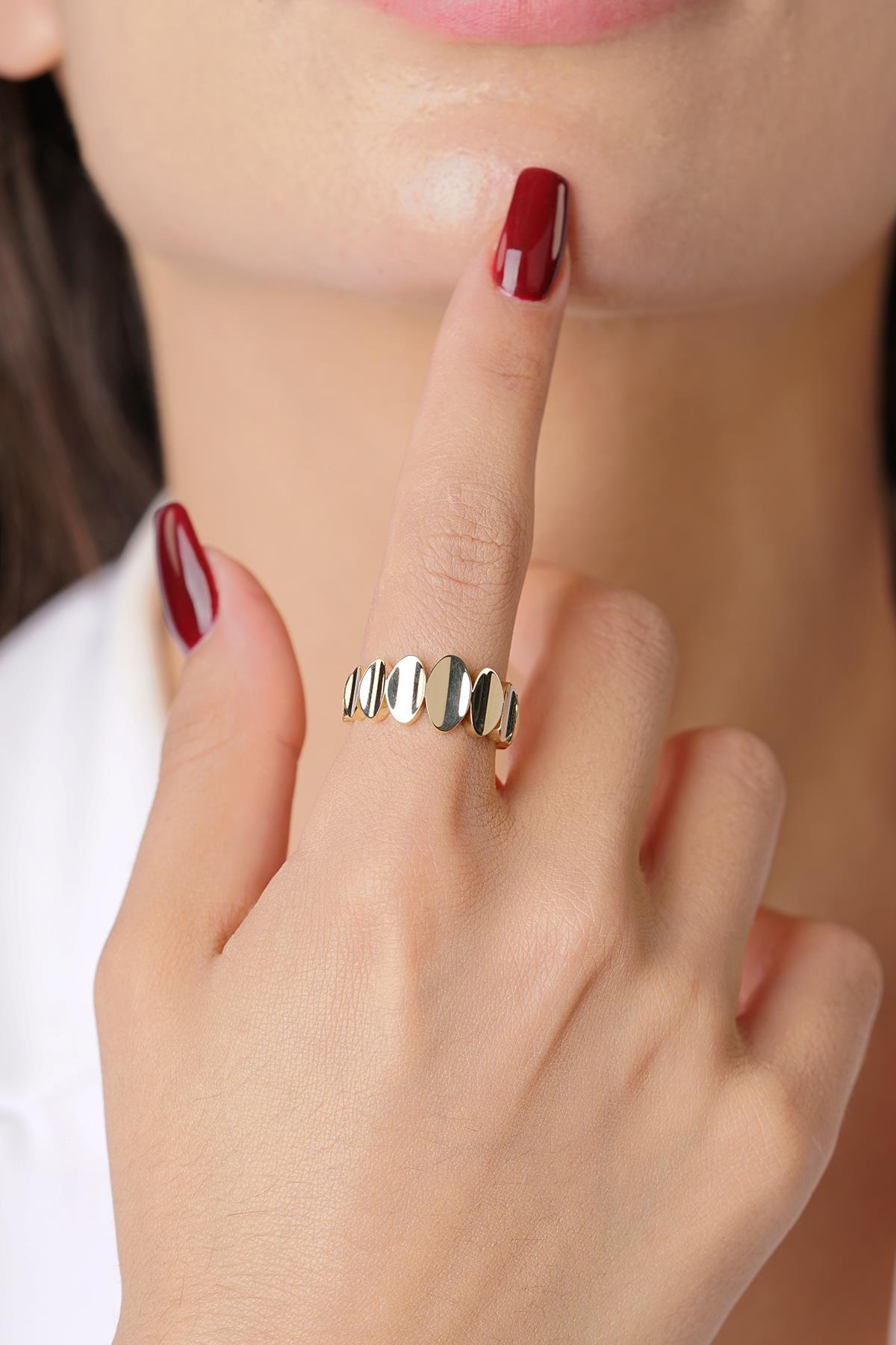 14K Gold Eva Minimalist Band Ring