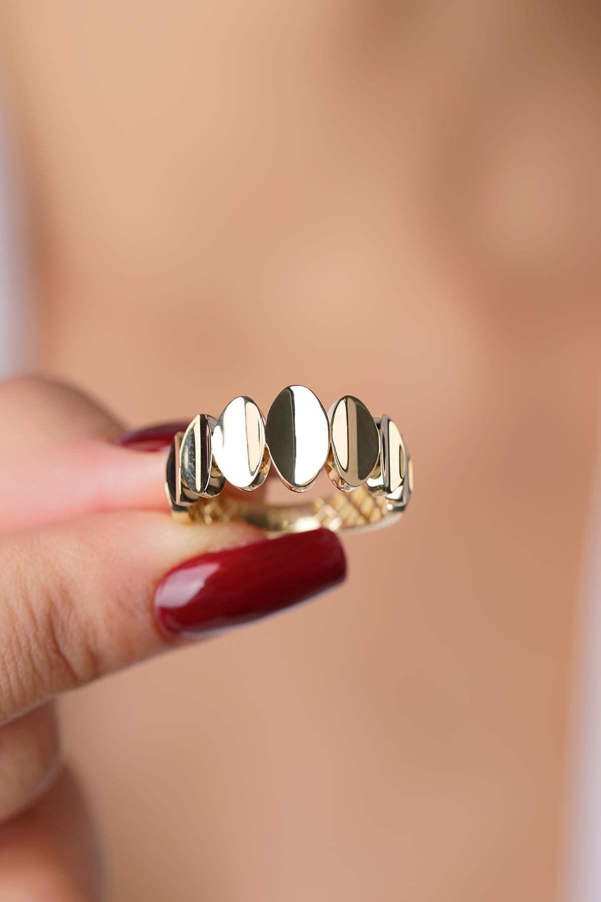 14K Gold Eva Minimalist Band Ring