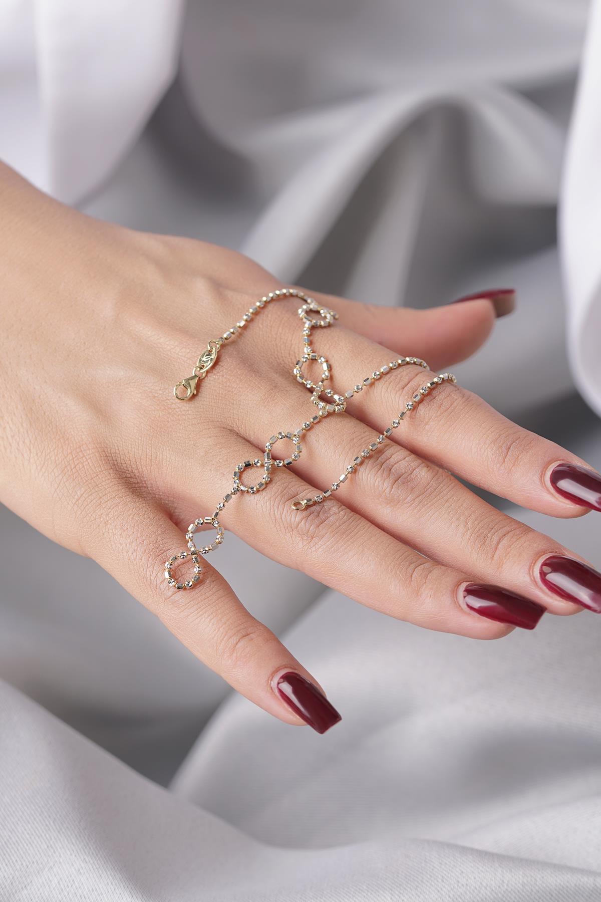 14K Gold  Eva Necklace