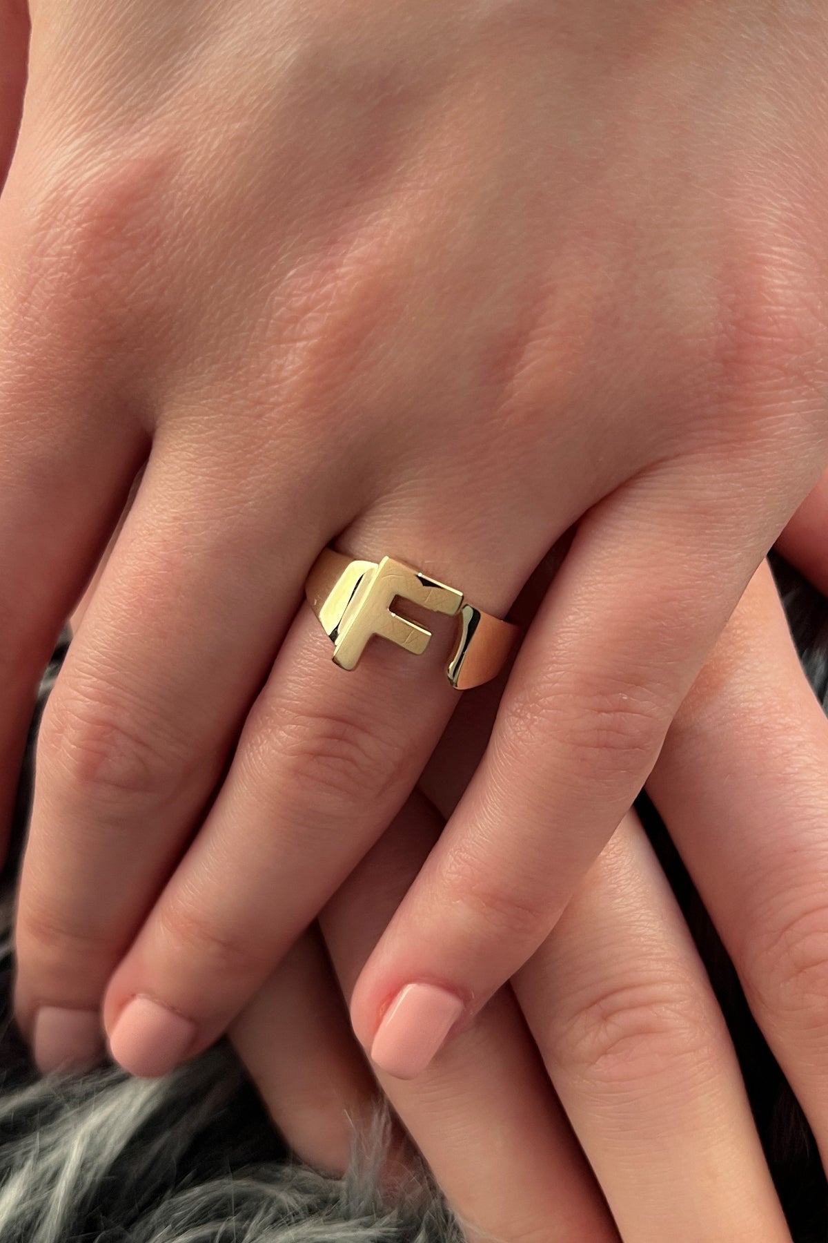 14k Gold F Initial Ring