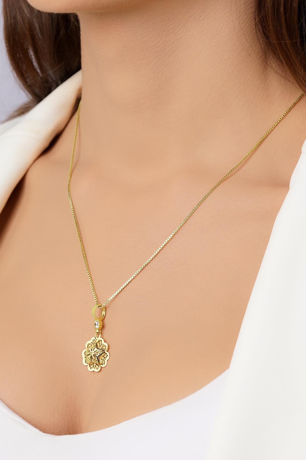 14K Gold Filigree Rose on Box Chain