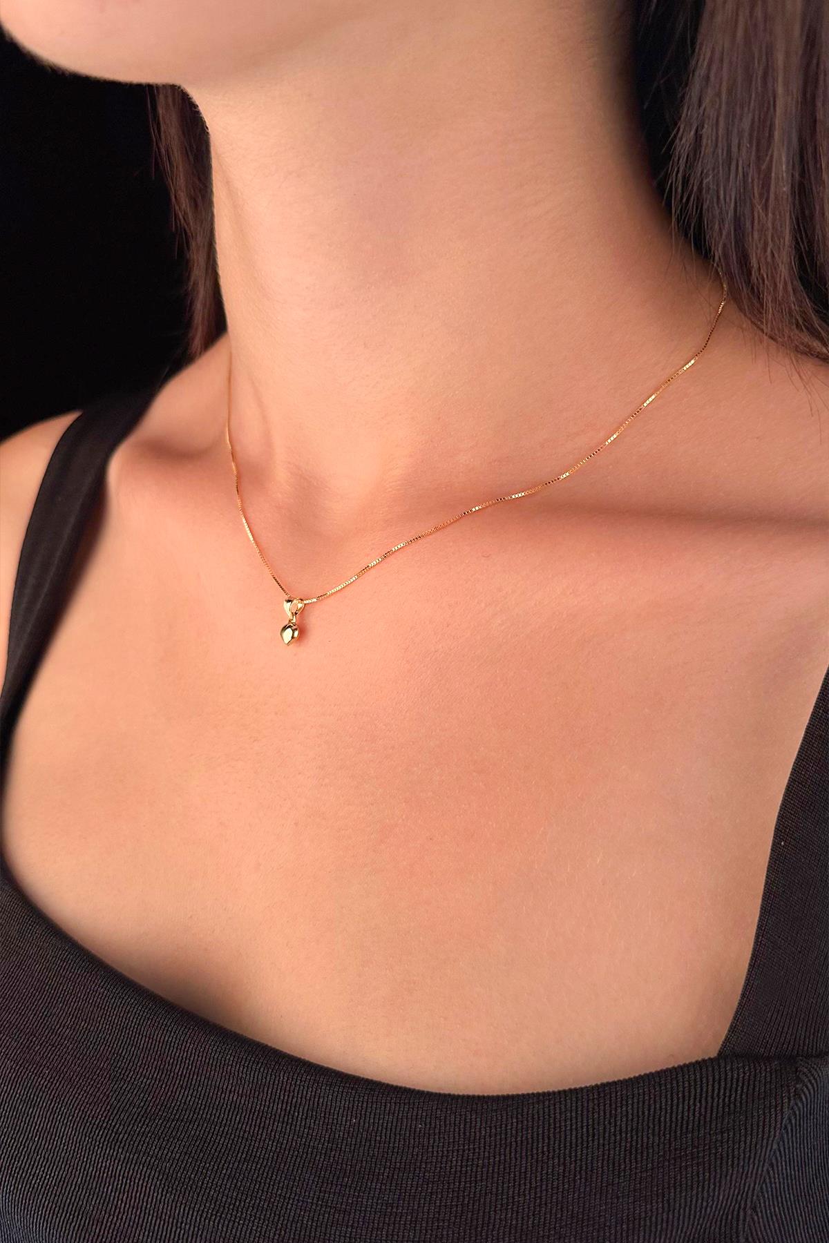 14K Gold Fine Box Chain Heart Necklace