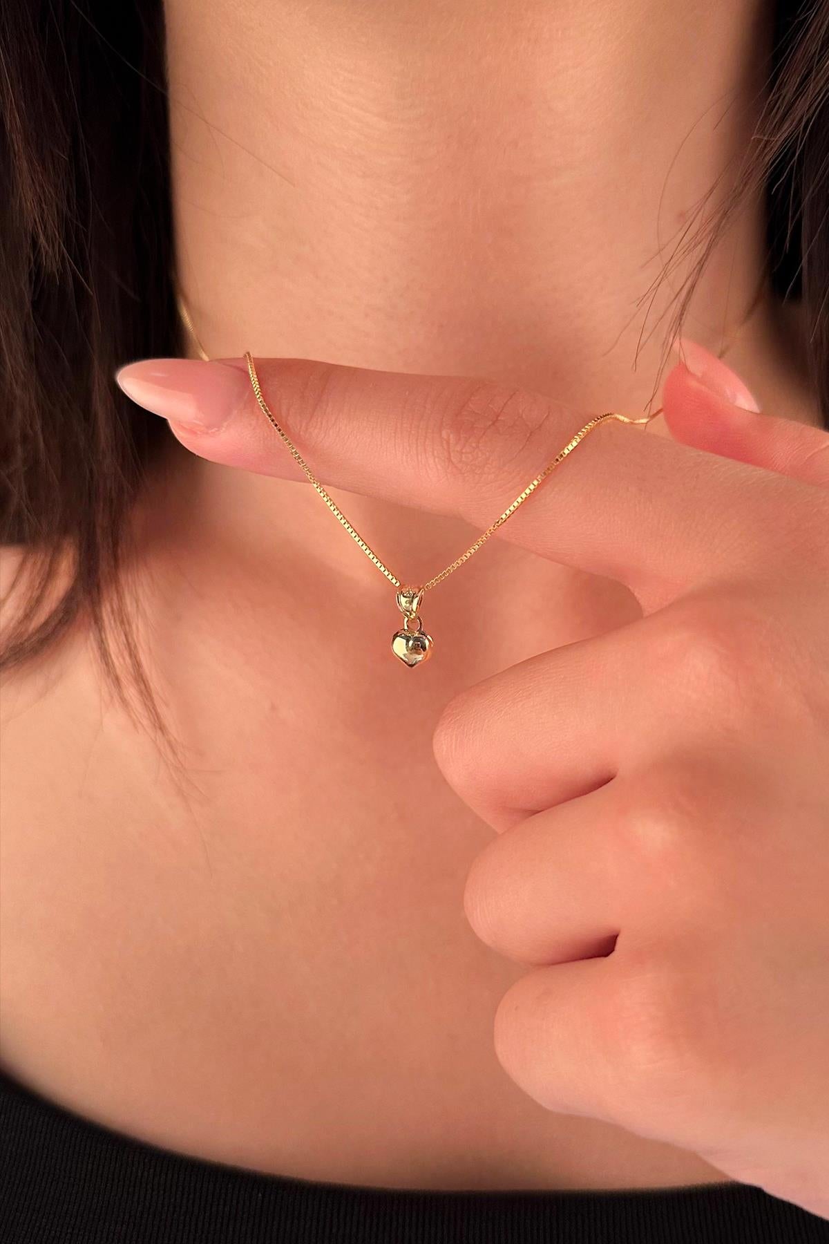 14K Gold Fine Box Chain Heart Necklace