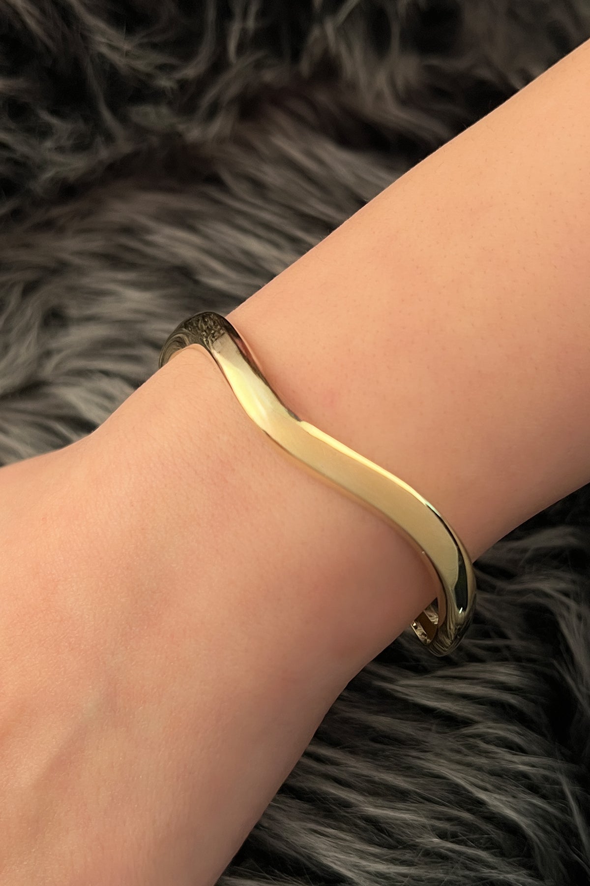 14K Gold Flexible Wave Bangle Bracelet