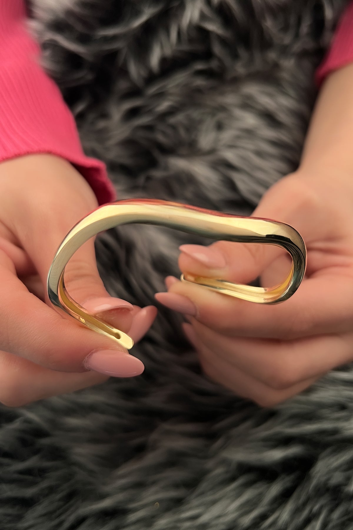 14K Gold Flexible Wave Bangle Bracelet