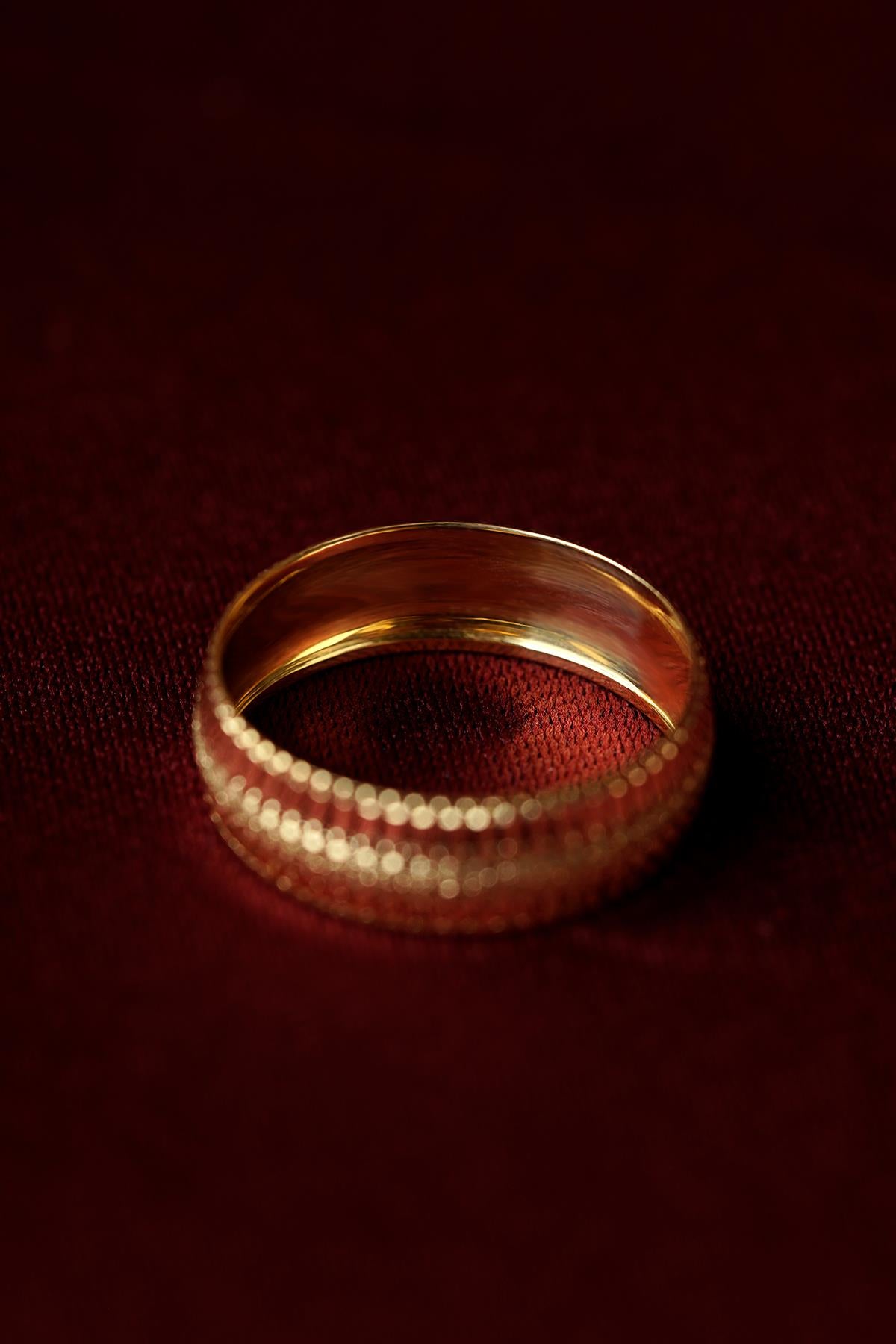 14K Gold Frangipane Wedding Band