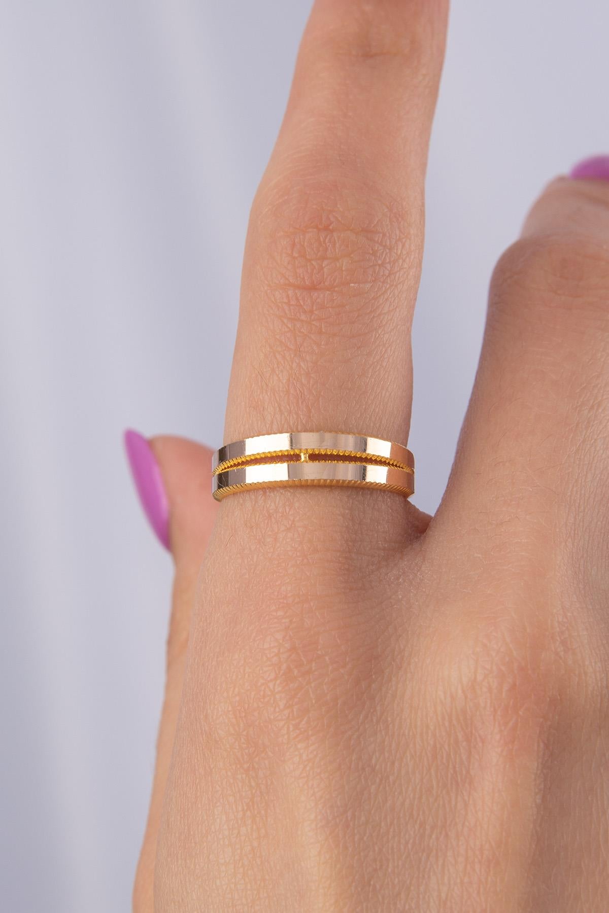14K Gold Gleaming Double Spiral Ring