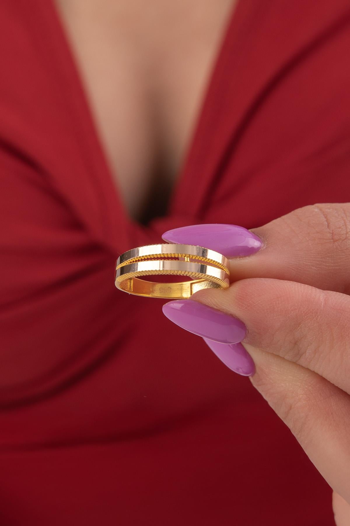 14K Gold Gleaming Double Spiral Ring