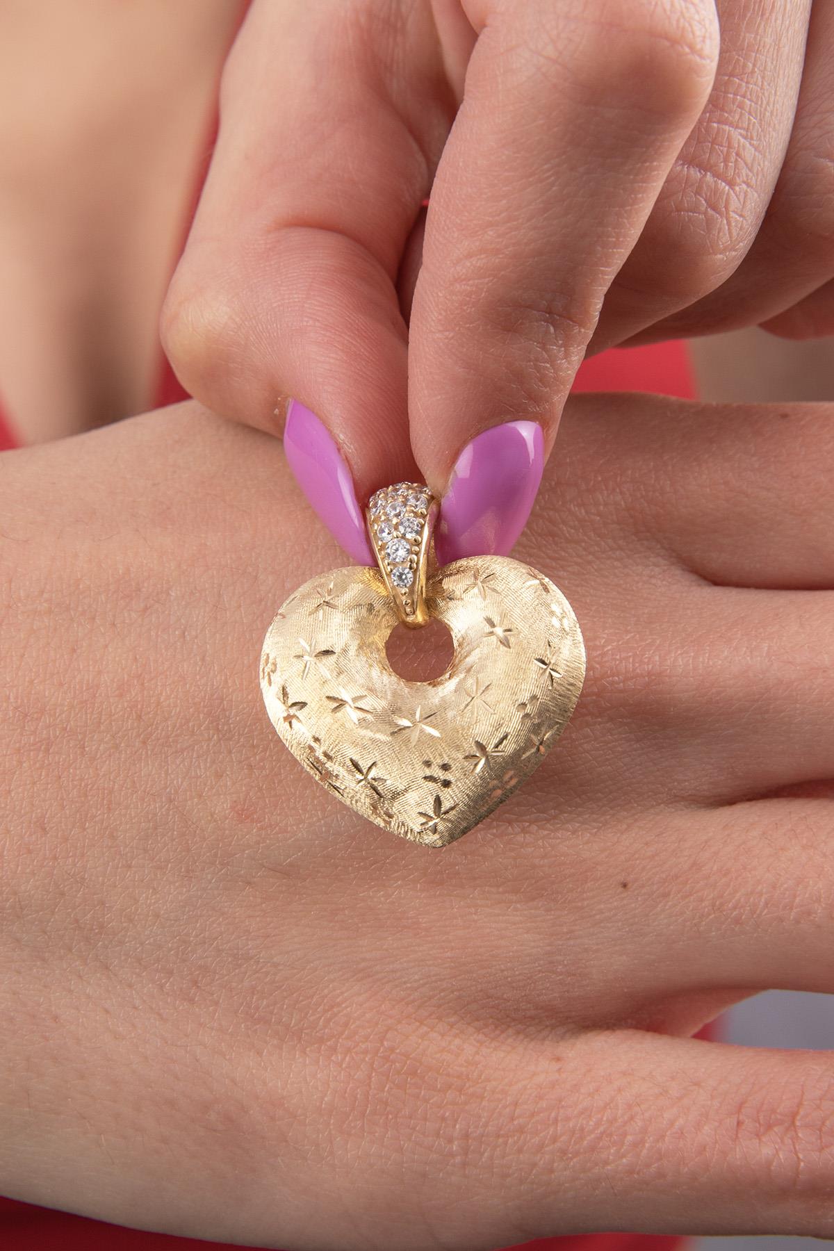 14K Gold Glowing Heart Pendant