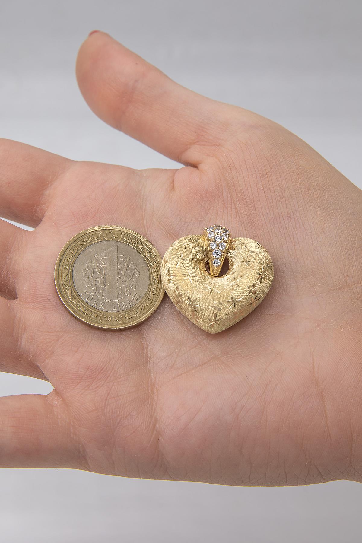 14K Gold Glowing Heart Pendant