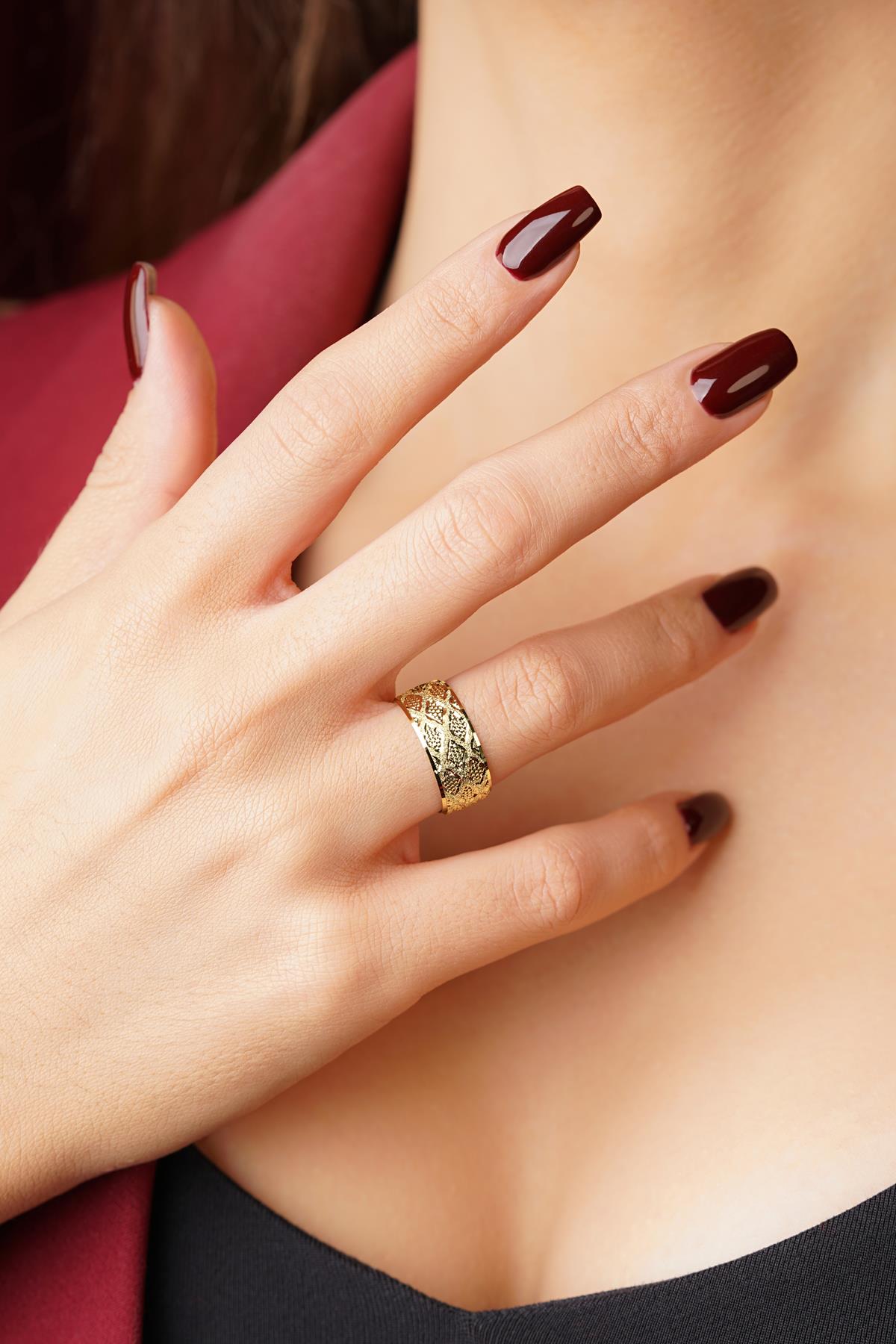 14K Gold Grazia Wedding Band