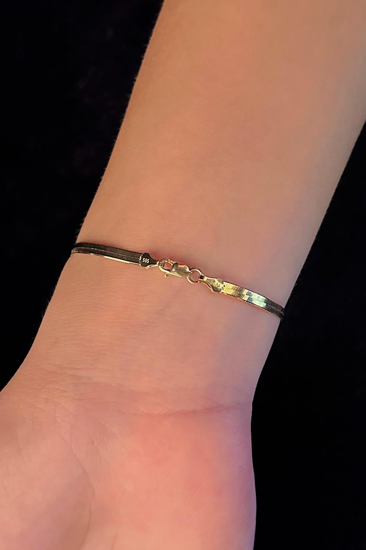 14K Gold Herringbone Bracelet   0.120 inch