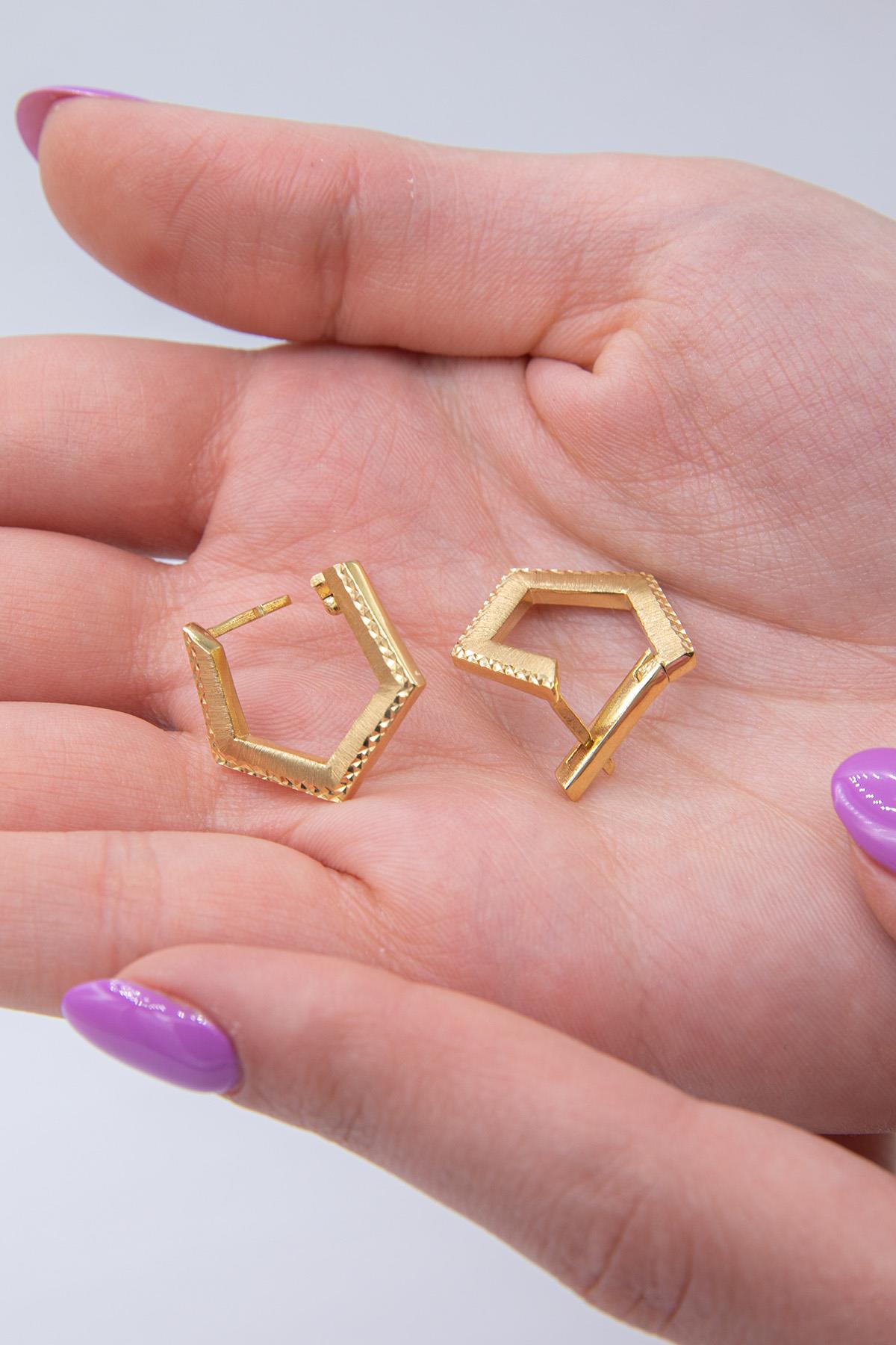 14K Gold Hexagon Stud Earrings