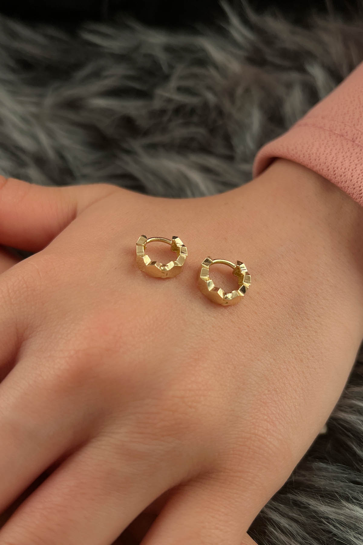 14K Gold Honeycomb Huggie Hoop Earrings