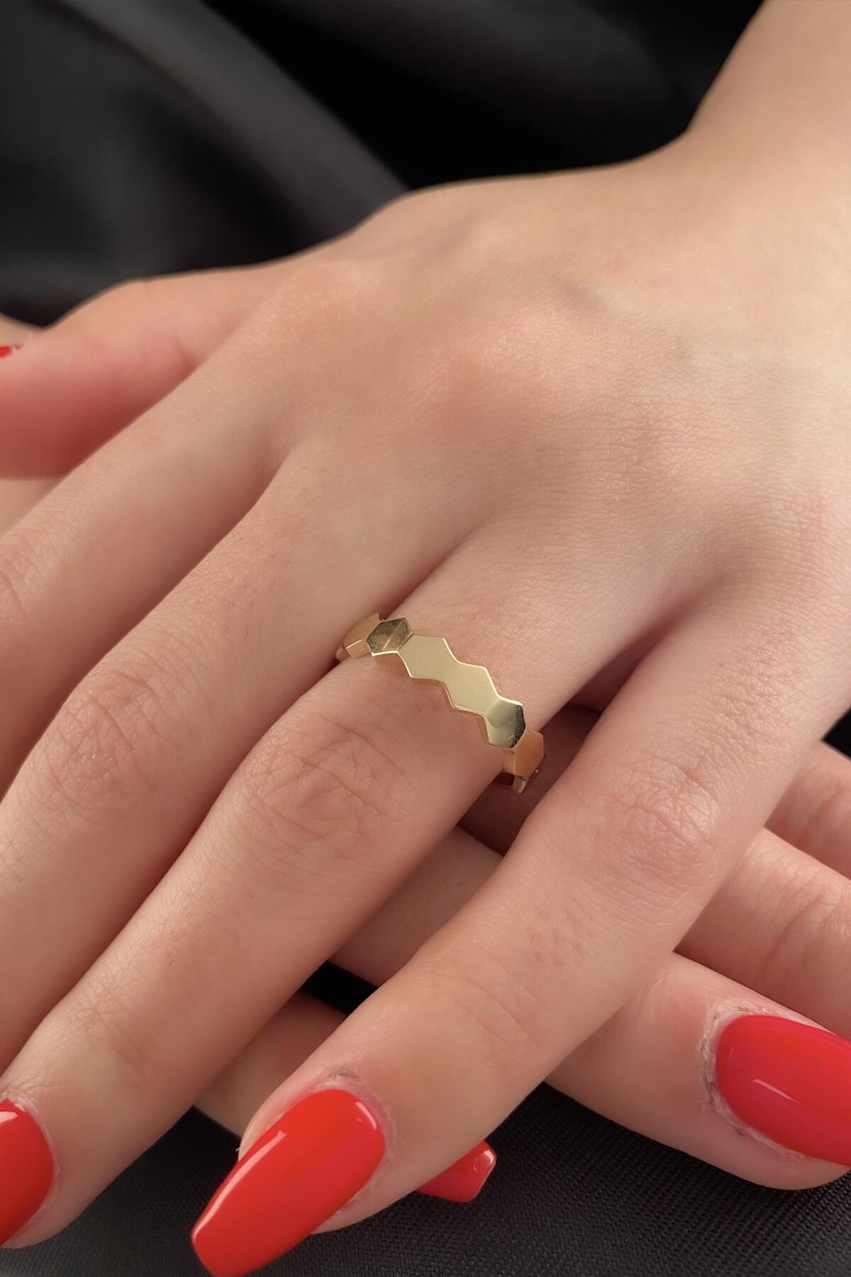 14K Gold Honeycomb Ring 2