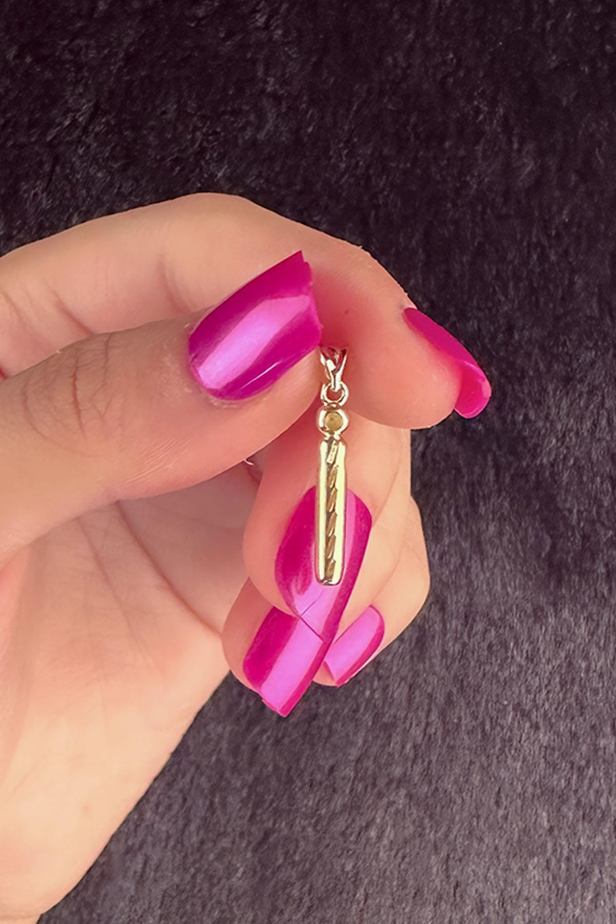 14K Gold İ Letter Charm