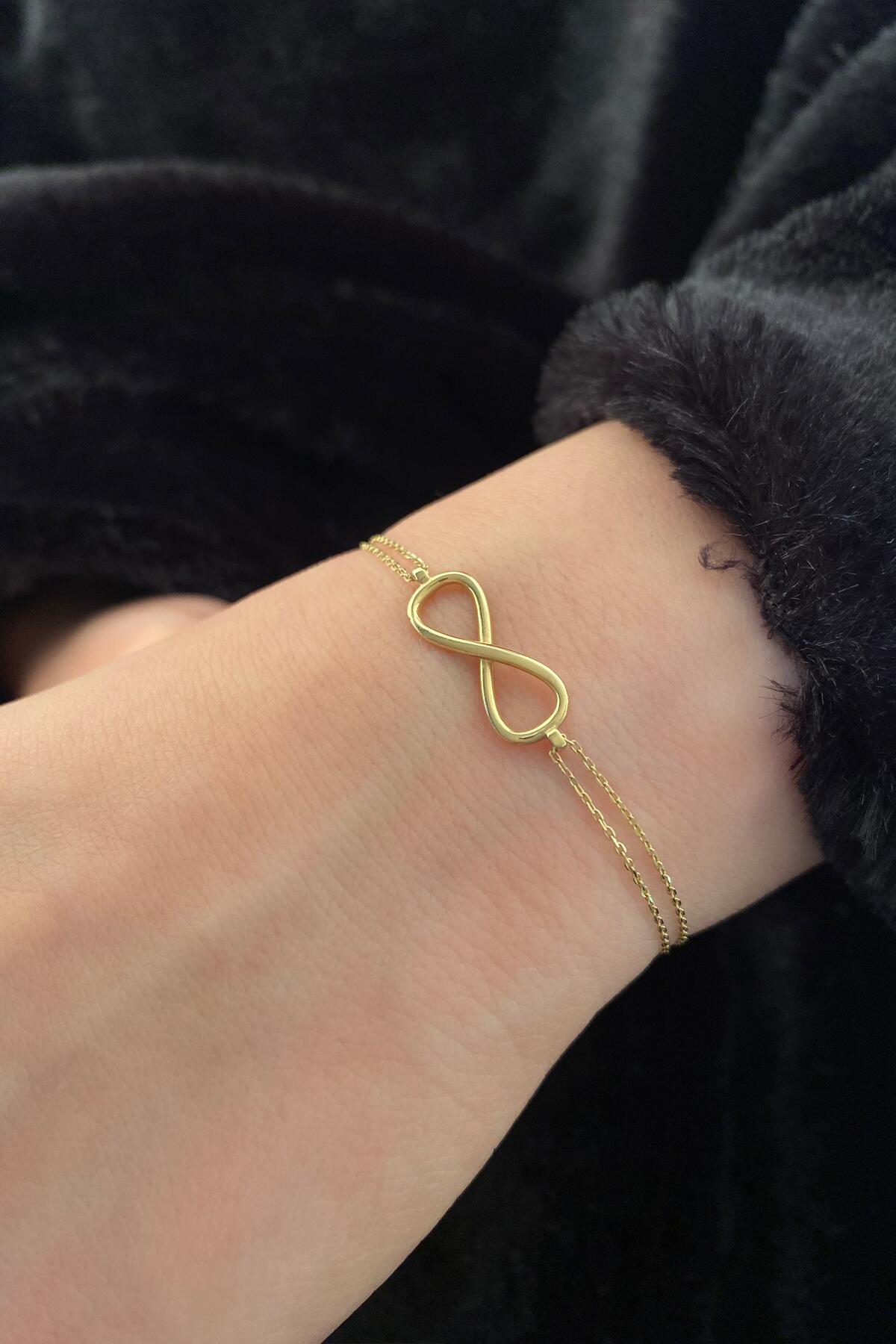 14K Gold infinity shape Bracelet