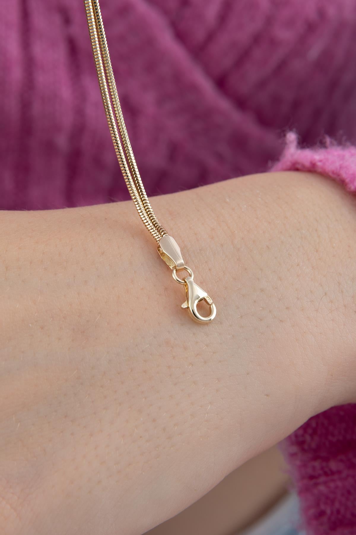 14K Gold Knot Bracelet