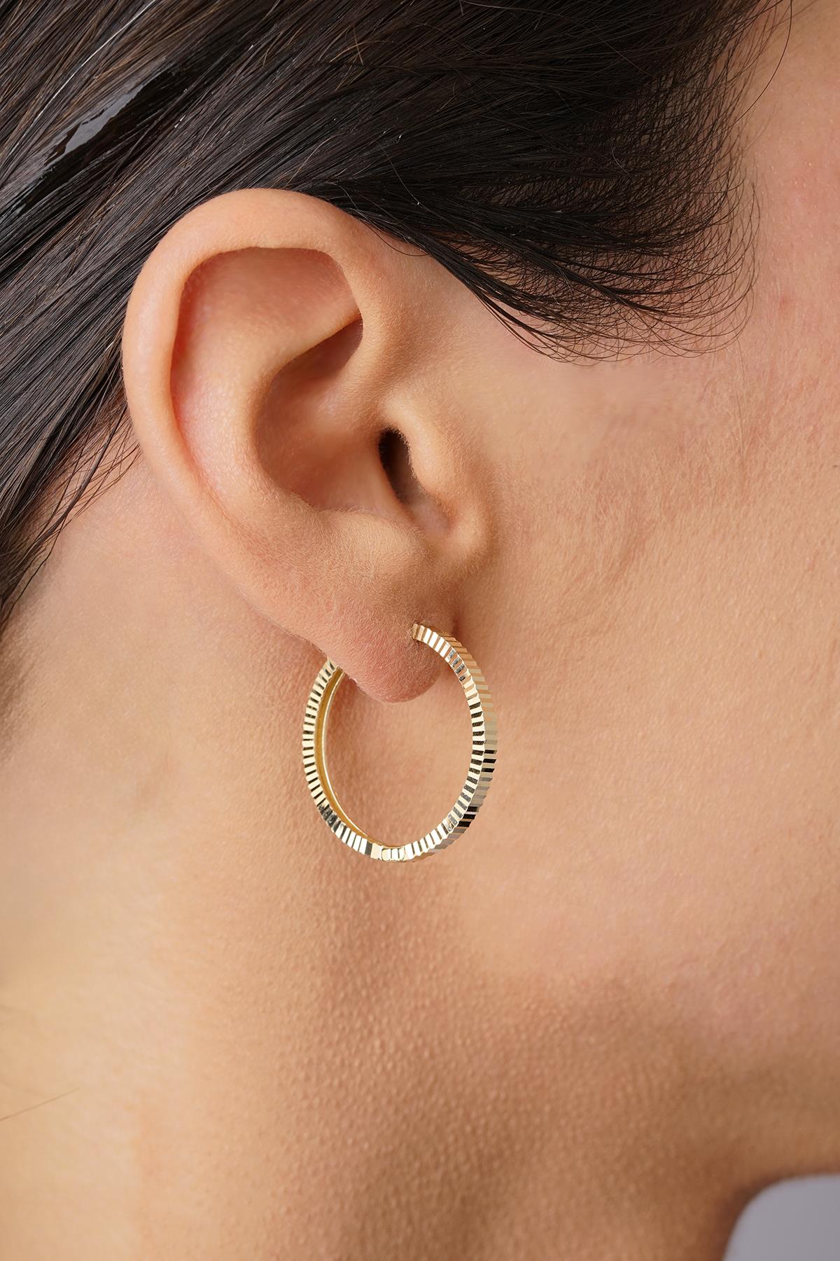 14K Gold Large Diamond-Cut Sparkle Hoops