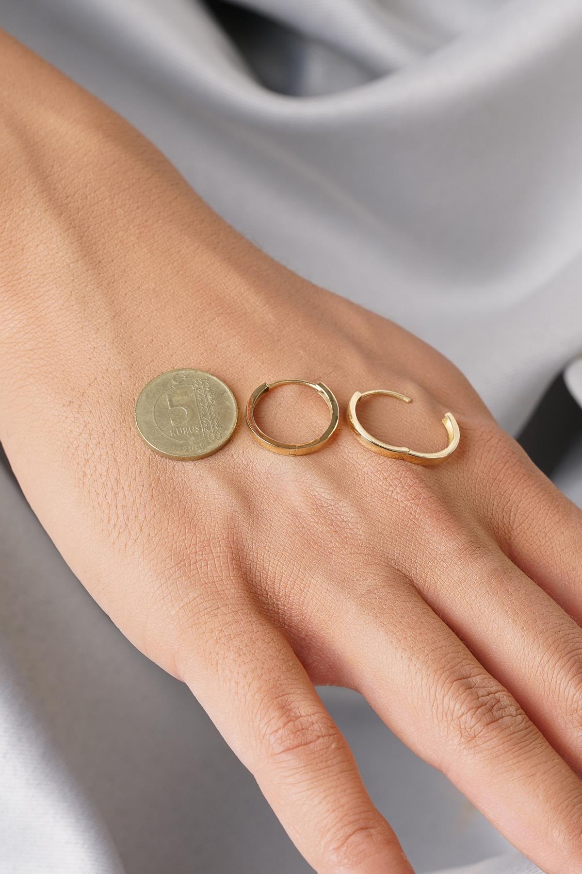 14K Gold Large High-Polish Hoop Earrings