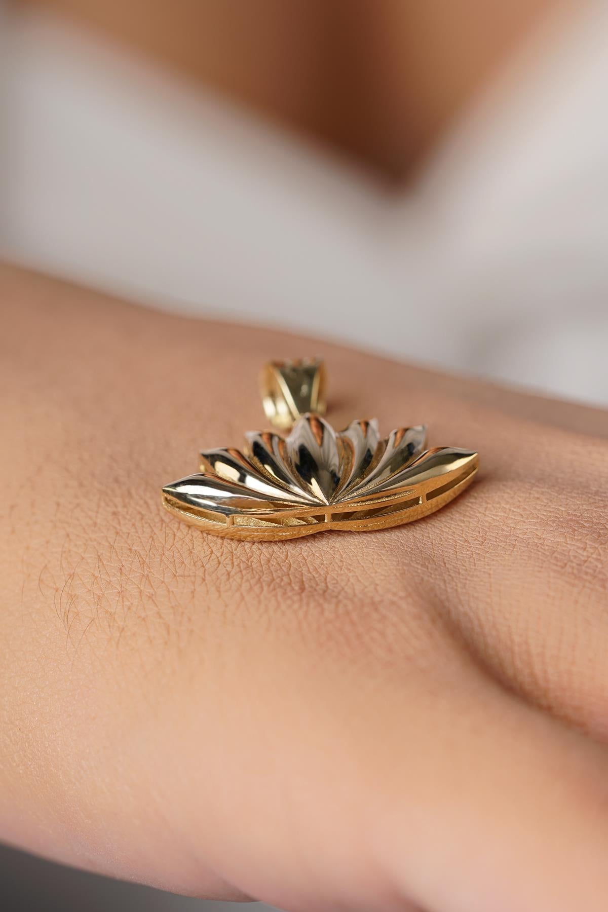 14K Gold Large Lotus Blossom Pendant