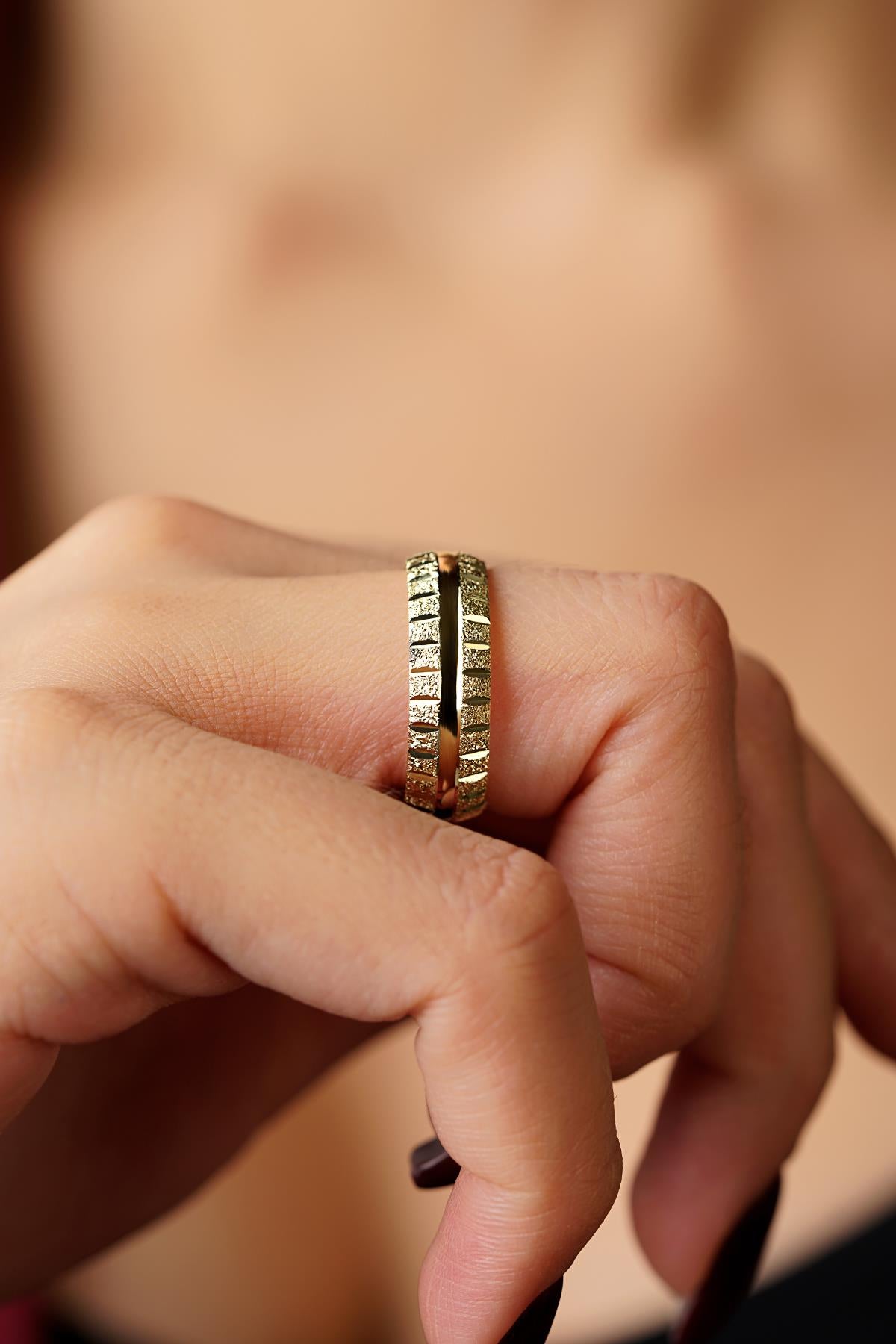 14K Gold Marzipan Wedding Band