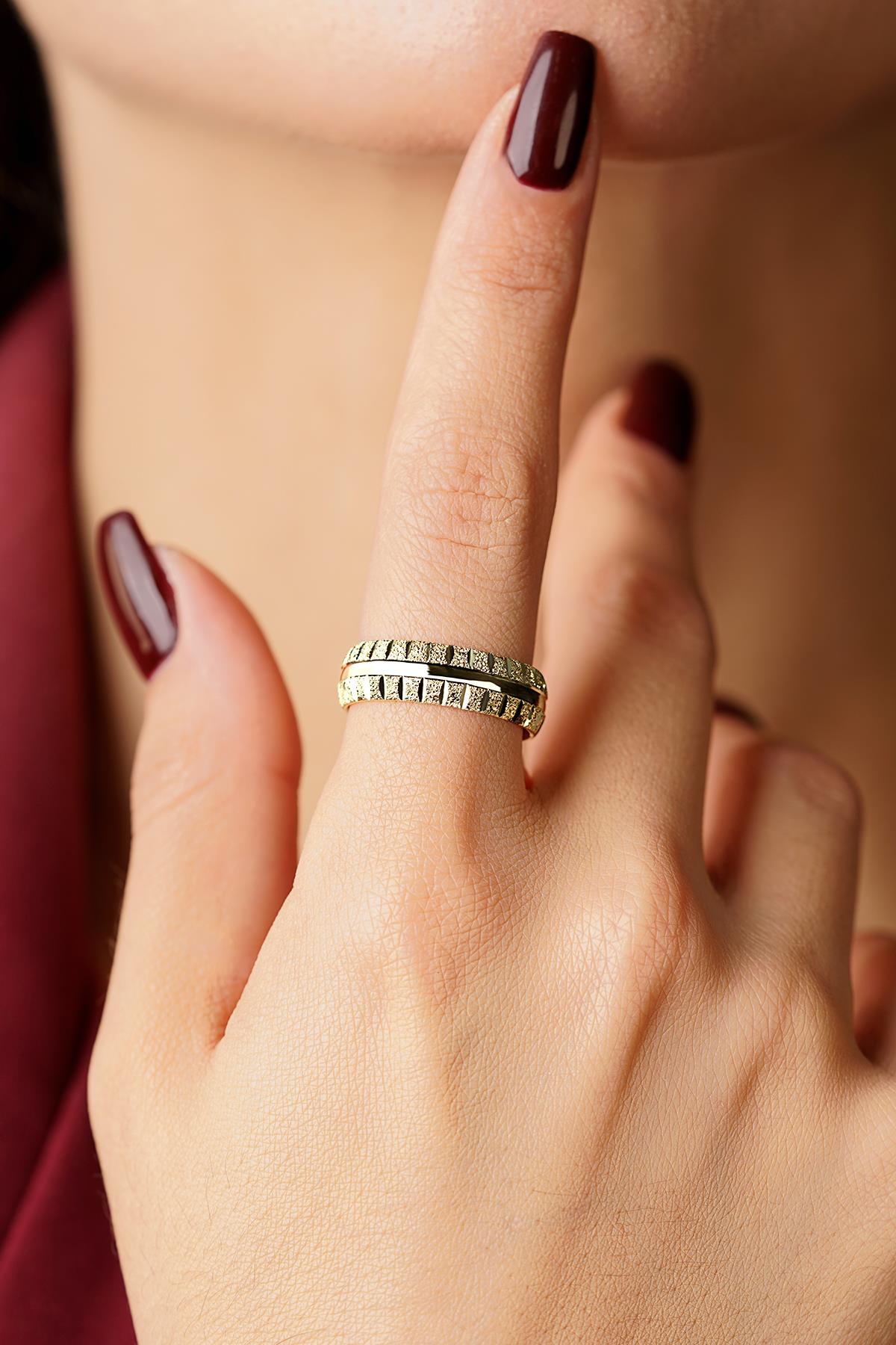 14K Gold Marzipan Wedding Band