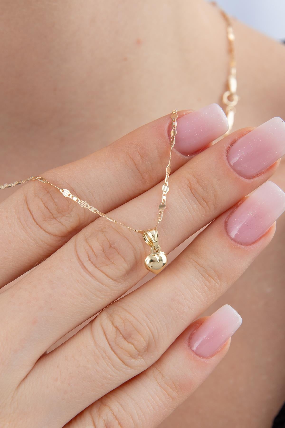 14K Gold Mirror Link Mariner Chain Small Puff Heart Necklace