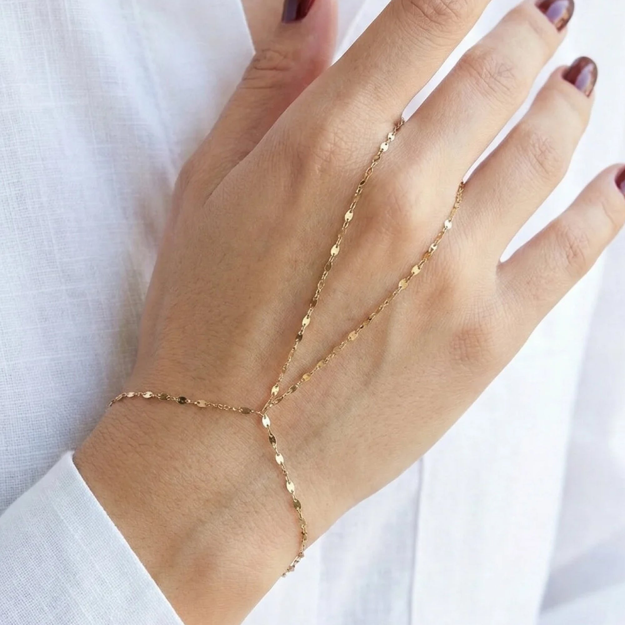 14K Gold Mirror Sparkle Chain Handchain