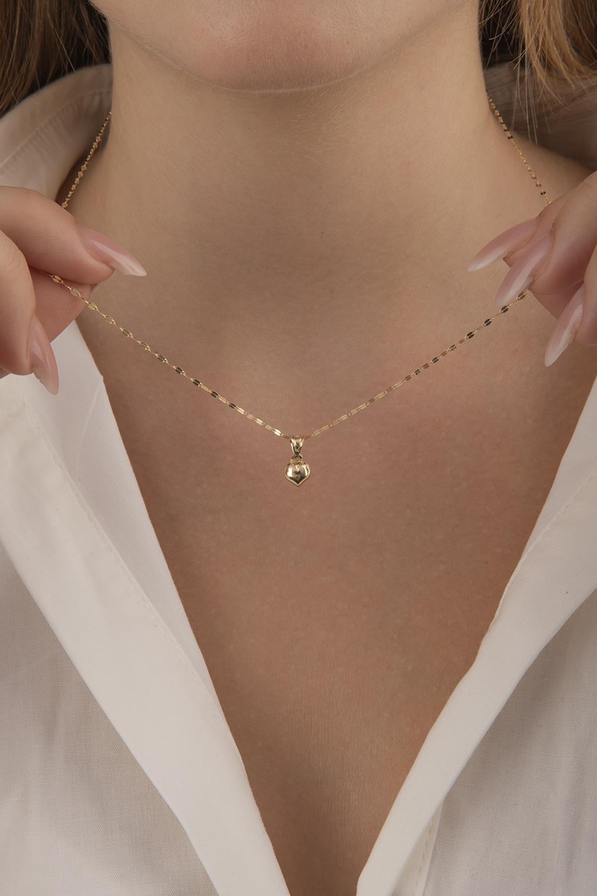 14K Gold Mirror Sparkle Chain Heart Necklace