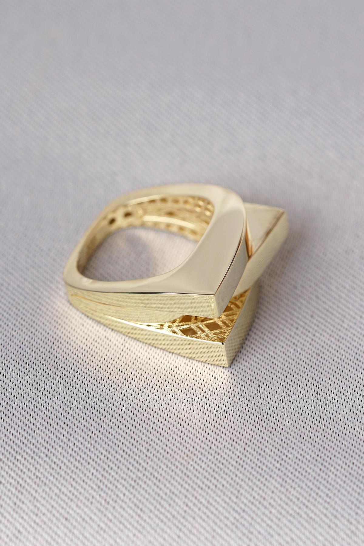 14K Solid Gold Modern Asymmetrical Band