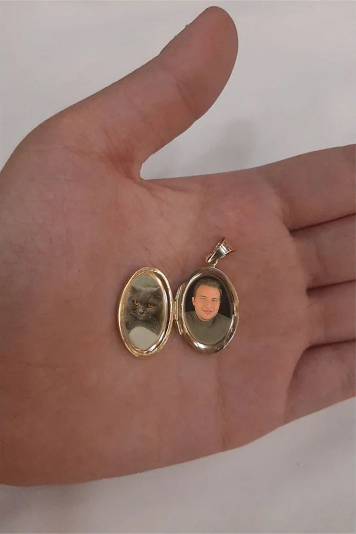 14K Gold Oval Charm With Open And Possible Picture