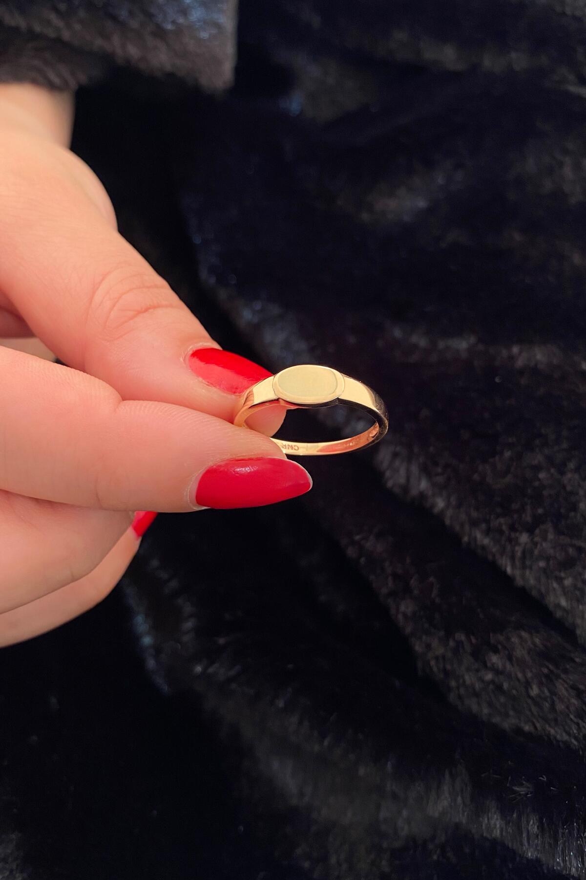14K Gold Oval Signet Ring
