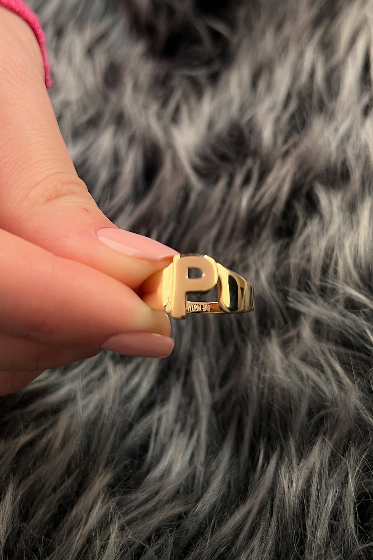 14k Gold P Initial Ring